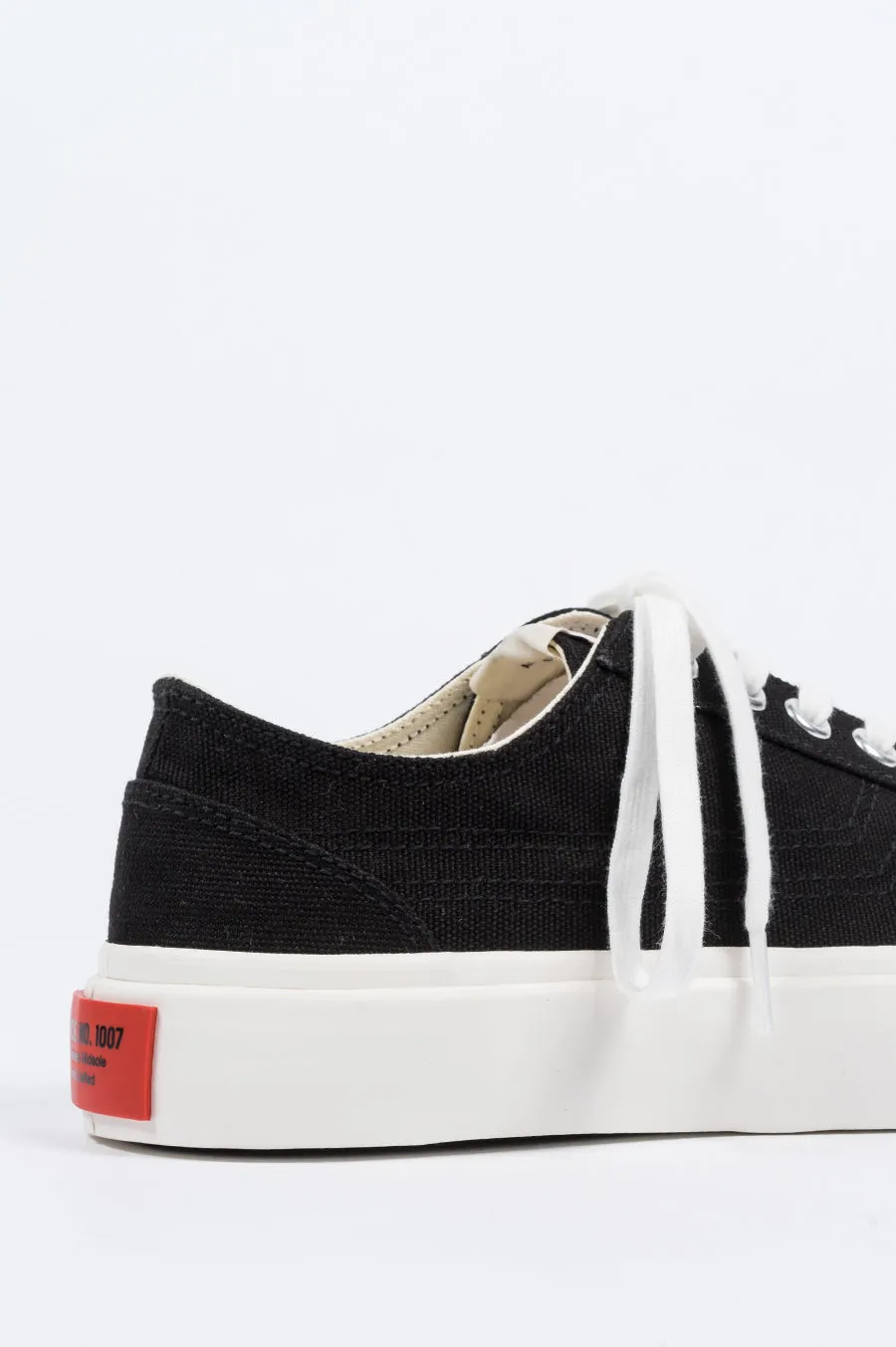ARTICLE NUMBER 1007 LO TOP VULCANIZED SNEAKER BLACK