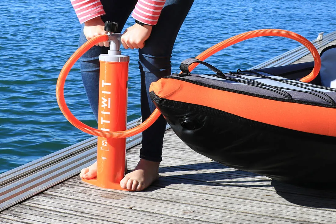 Dual-action low-pressure hand pump for canoes and kayaks 2x2.6L 1-8 PSI