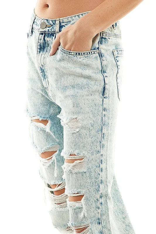 HIGH RISE RIPPED BOYFRIEND JEANS