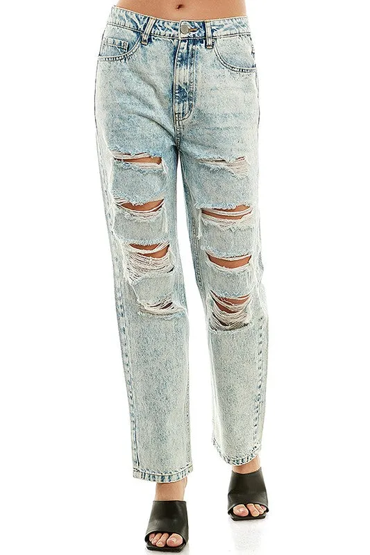 HIGH RISE RIPPED BOYFRIEND JEANS