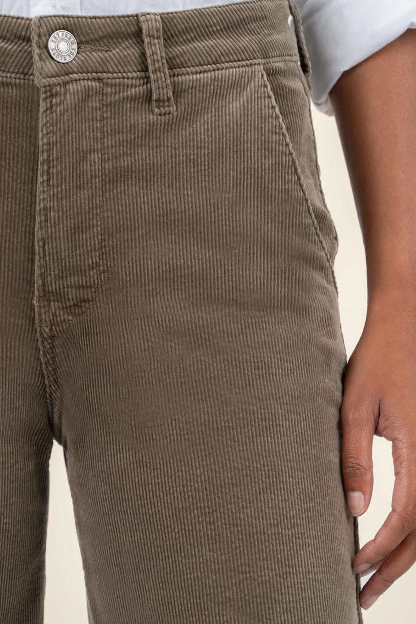 Kut: Meg Corduroy Wide Leg in Olive