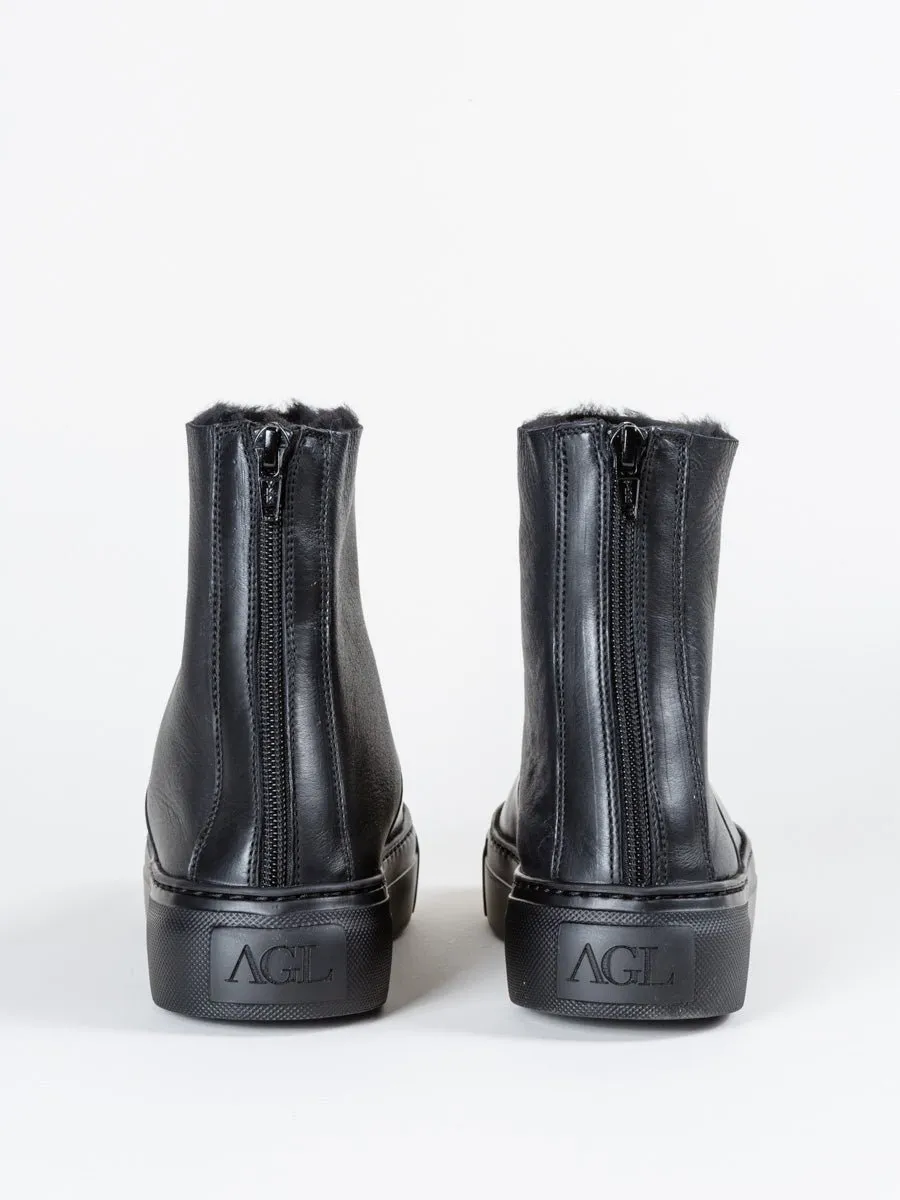 leather lowboot