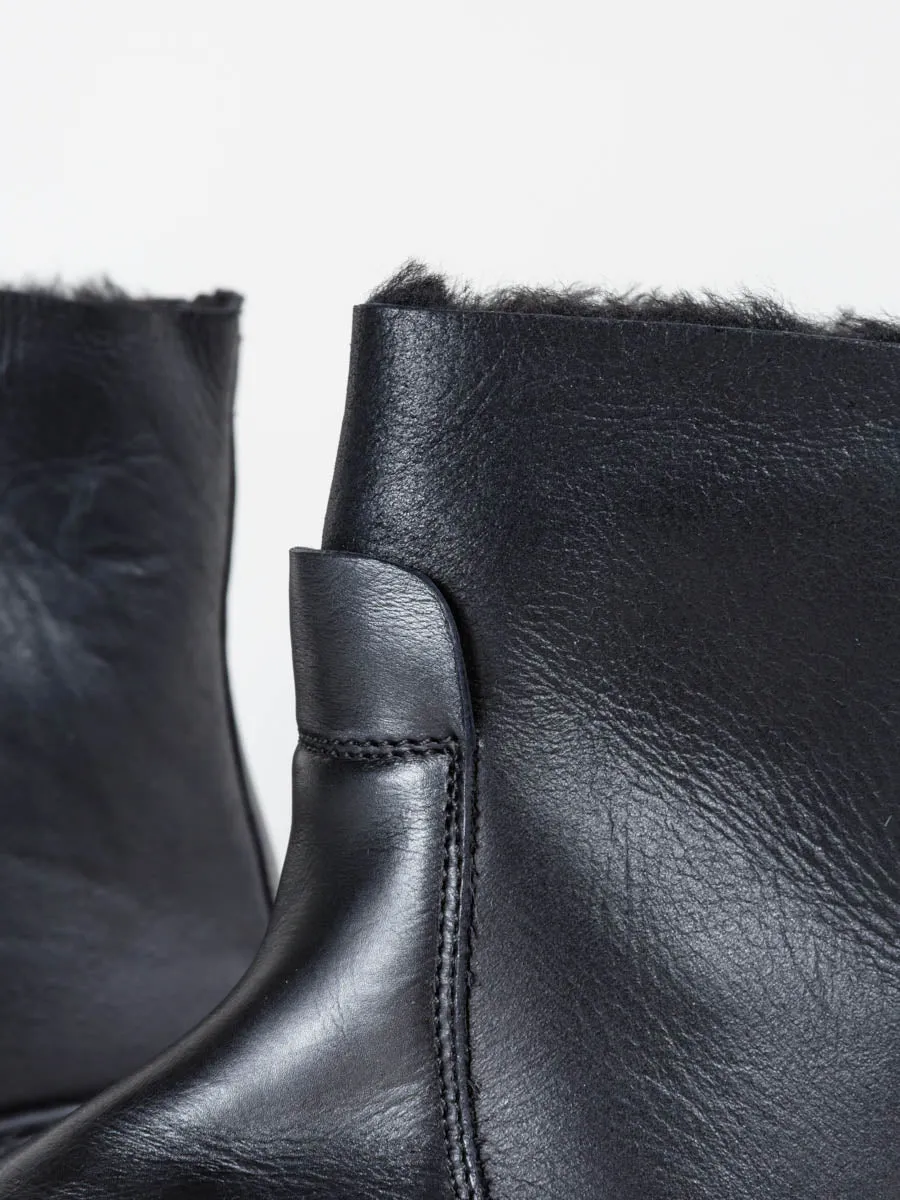 leather lowboot