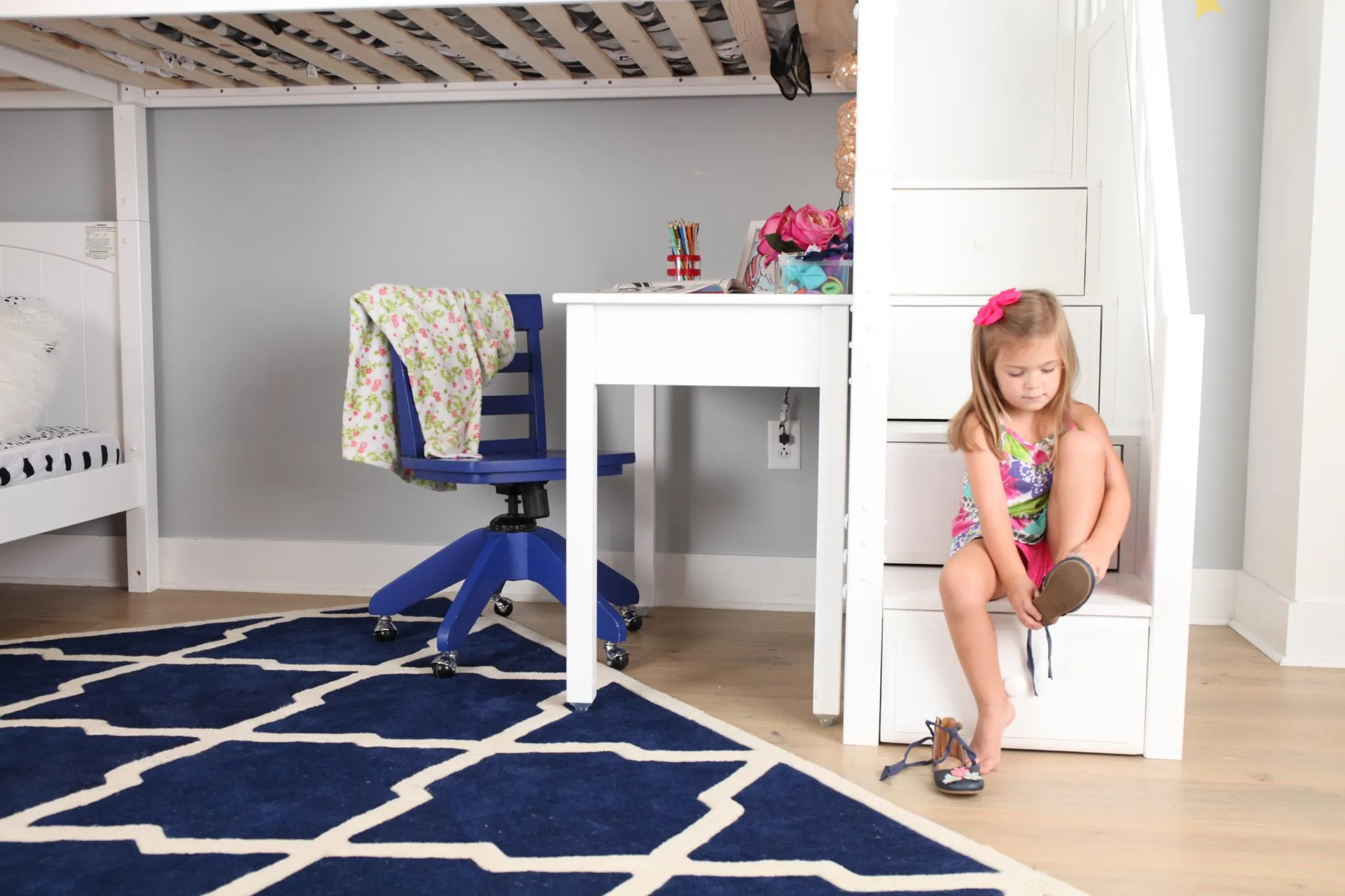 Maxtrix Twin High Corner Loft Bunk Bed with Ladder   Stairs - R