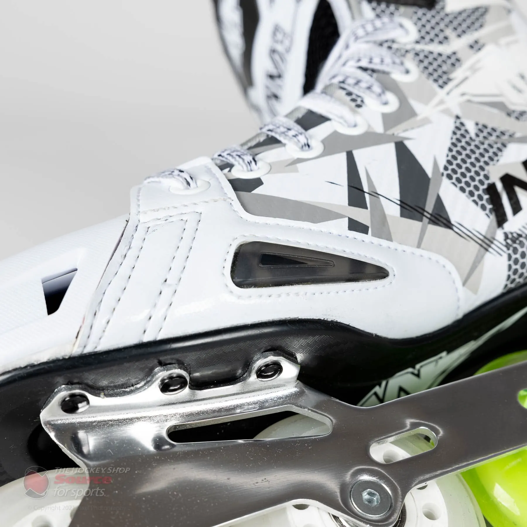 Mission Inhaler WM03 Senior Roller Hockey Skates