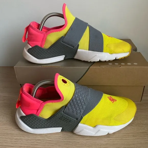 Nike Huarache Extreme Dynamic Yellow Athletic Shoes -Sz 6.5 Y- 8 W