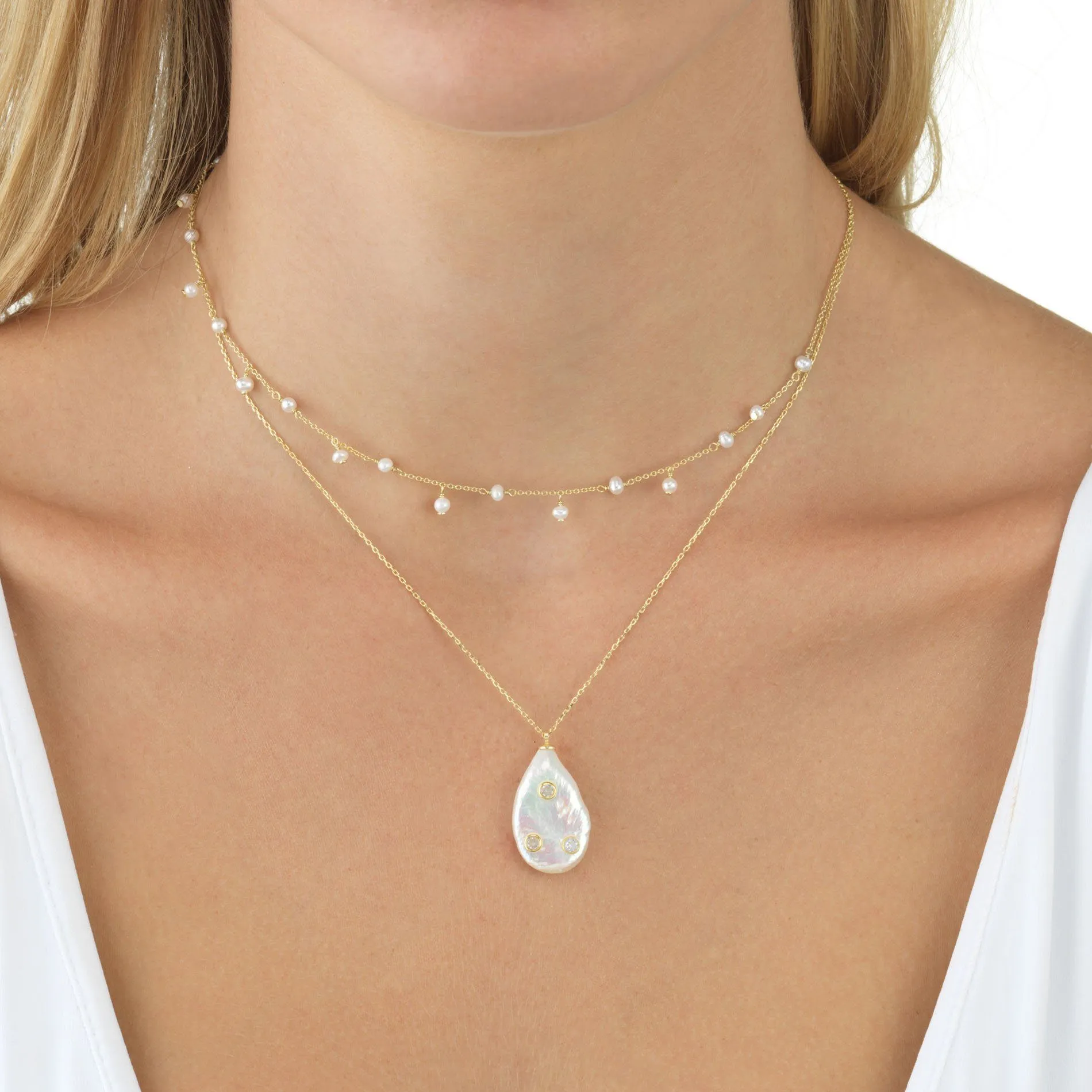 Pearl Bezel Stone Necklace