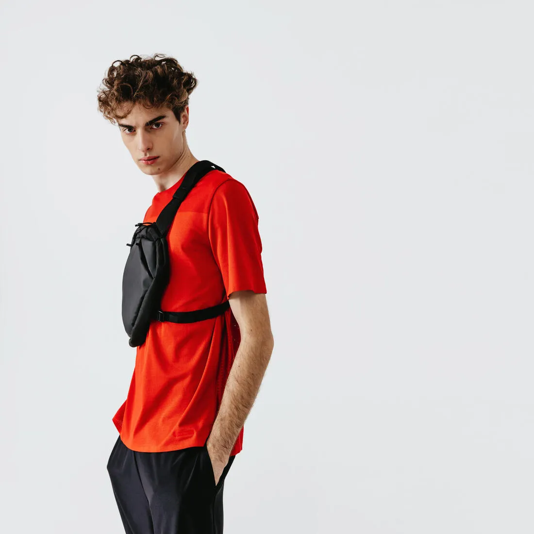 URBAN WALKING ACTIVE MBLTY MESSENGER BAG