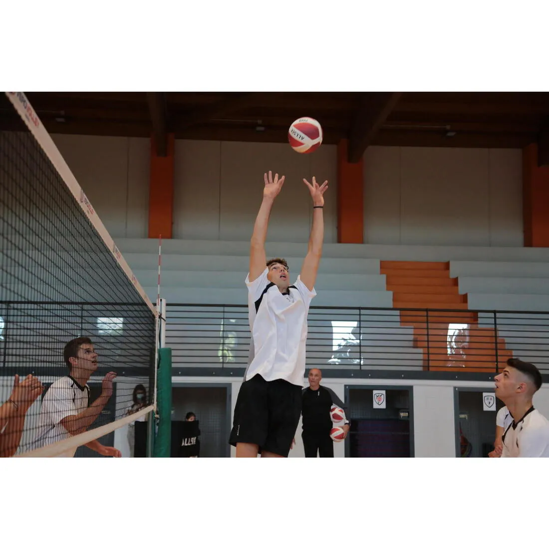 Volleyball V900 - White/Red
