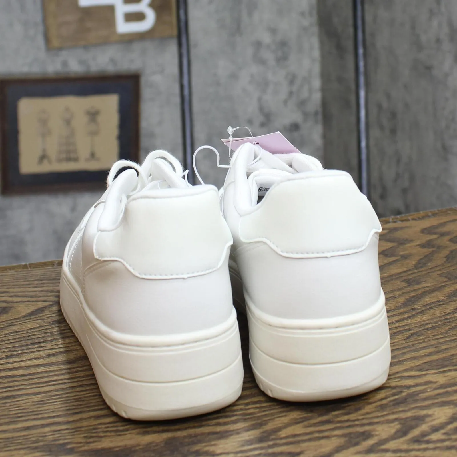 Wild Fable Womens Lola Lace-Up Sneakers 87930193 White 10M
