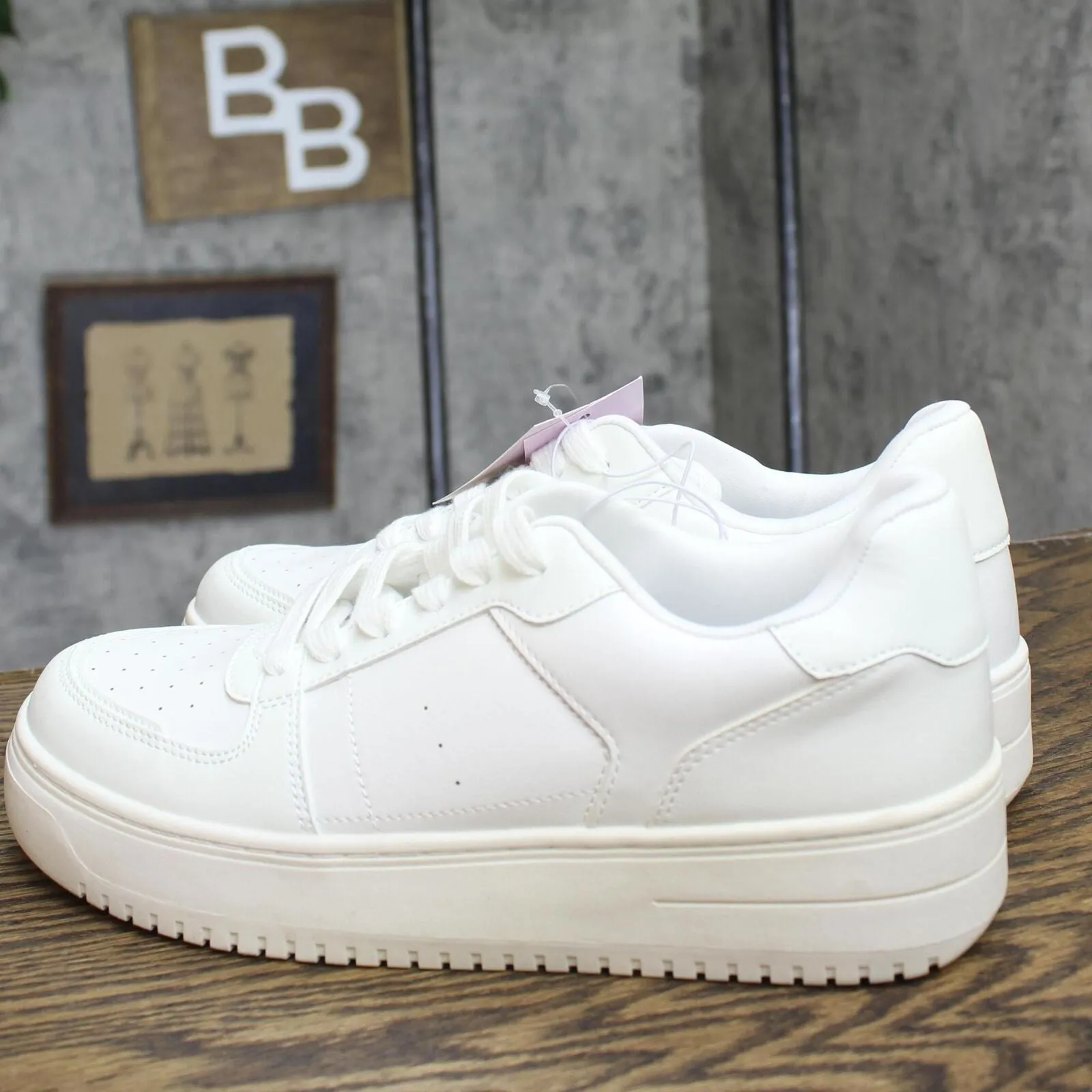 Wild Fable Womens Lola Lace-Up Sneakers 87930193 White 10M