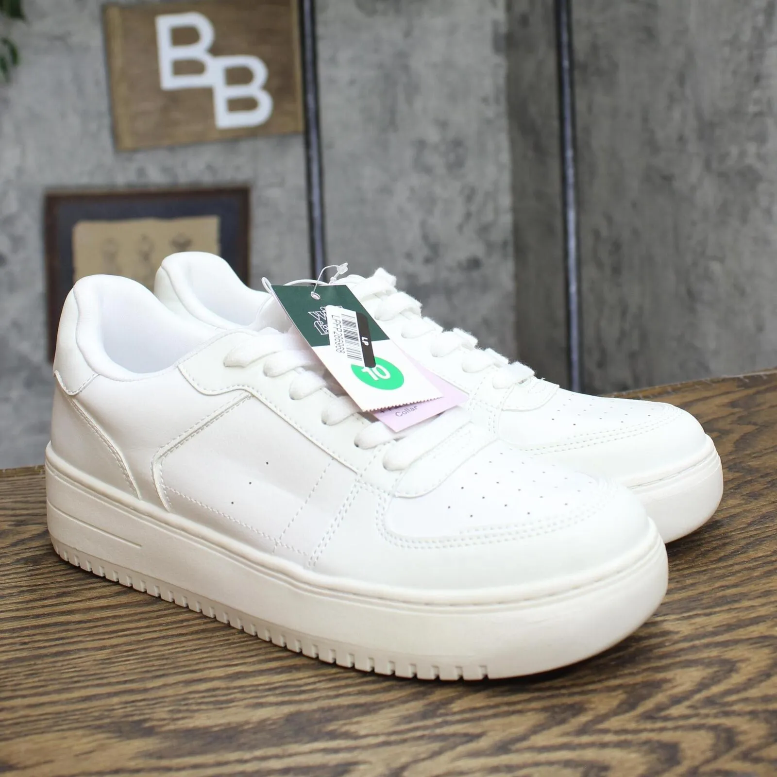 Wild Fable Womens Lola Lace-Up Sneakers 87930193 White 10M